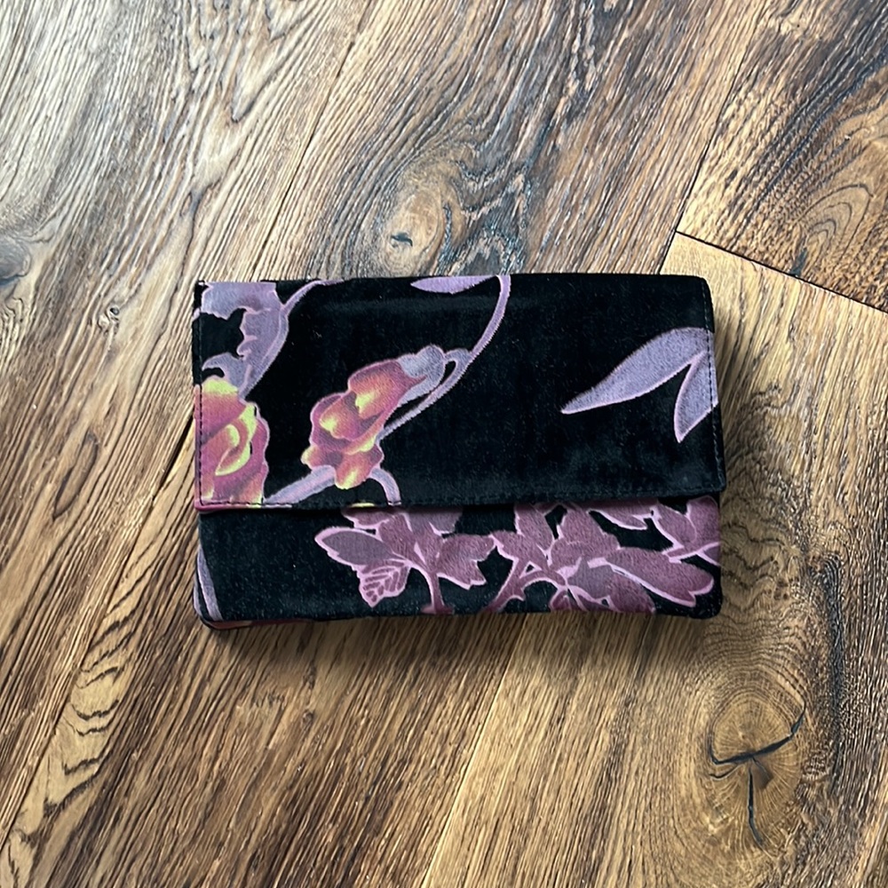Velvet clutch